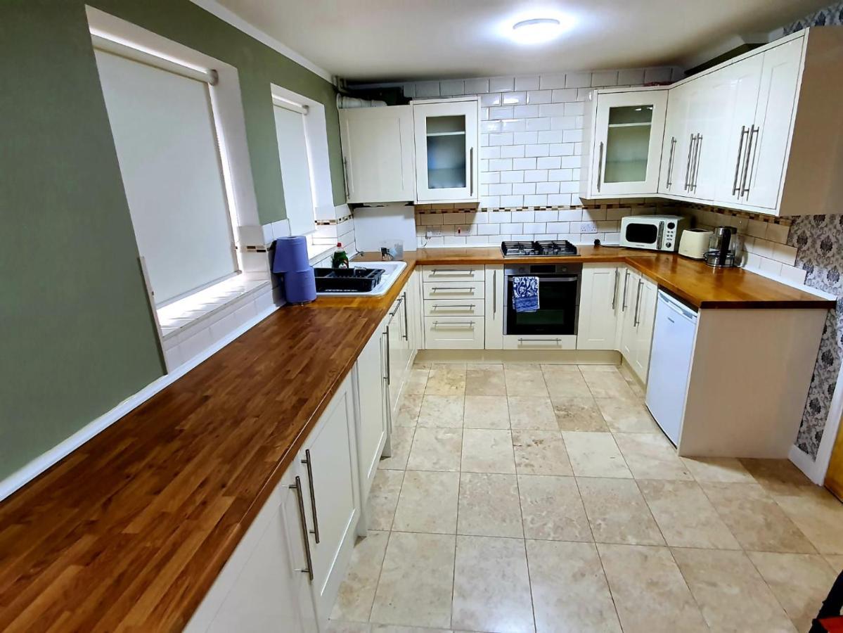 Brigstock Holidays House Apartamento