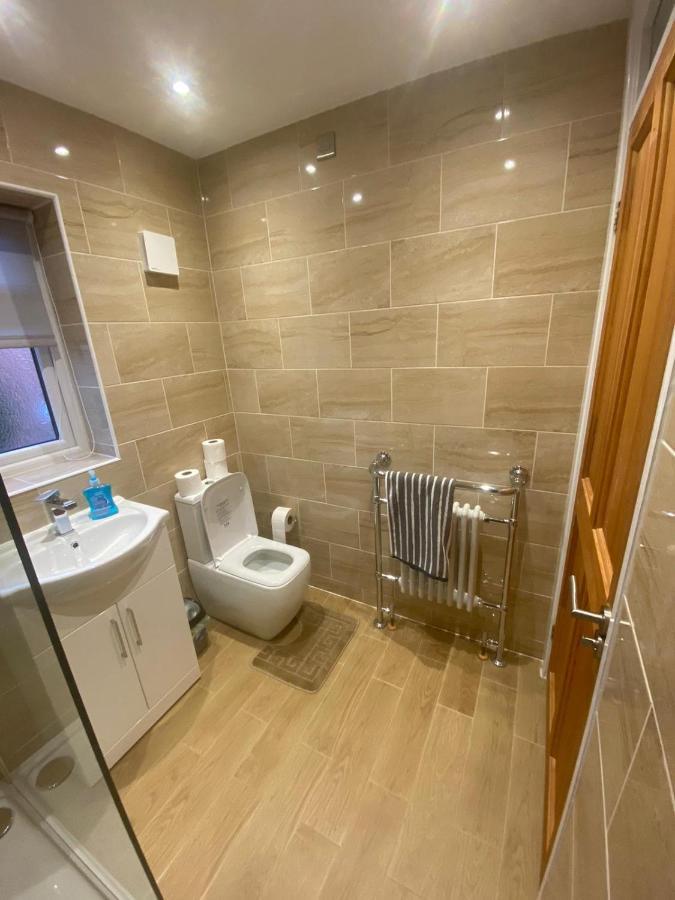 Brigstock Holidays House Apartamento *