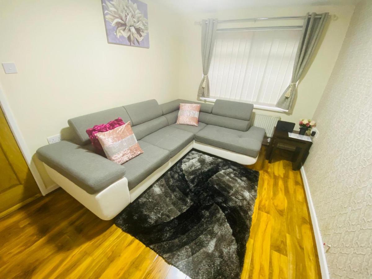 Apartamento Brigstock Holidays House